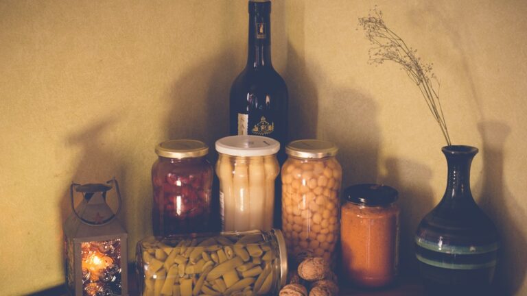 Long-term pantry preparedness: Food-grade 5-gallon buckets, Gamma Seal screw lid